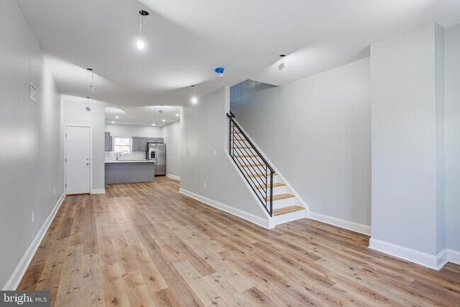 Building Photo - 1443 S Allison St