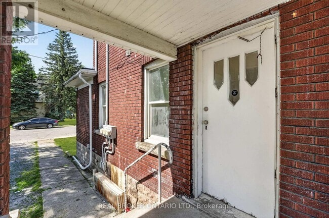 Building Photo - 4417 Ellis St