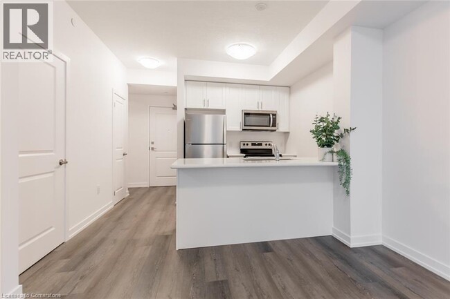 Building Photo - 5055 Greenlane Rd