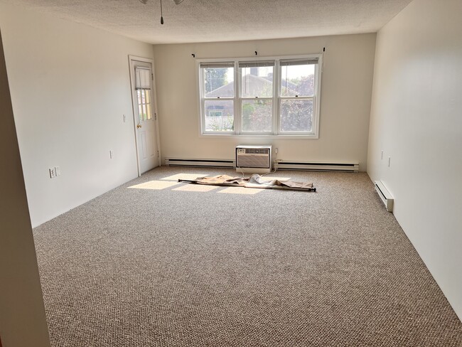 Building Photo - 14 Flintlock Ln