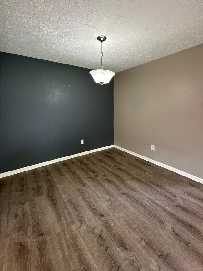 Foto del edificio - 26403 Hunters Hollow Dr