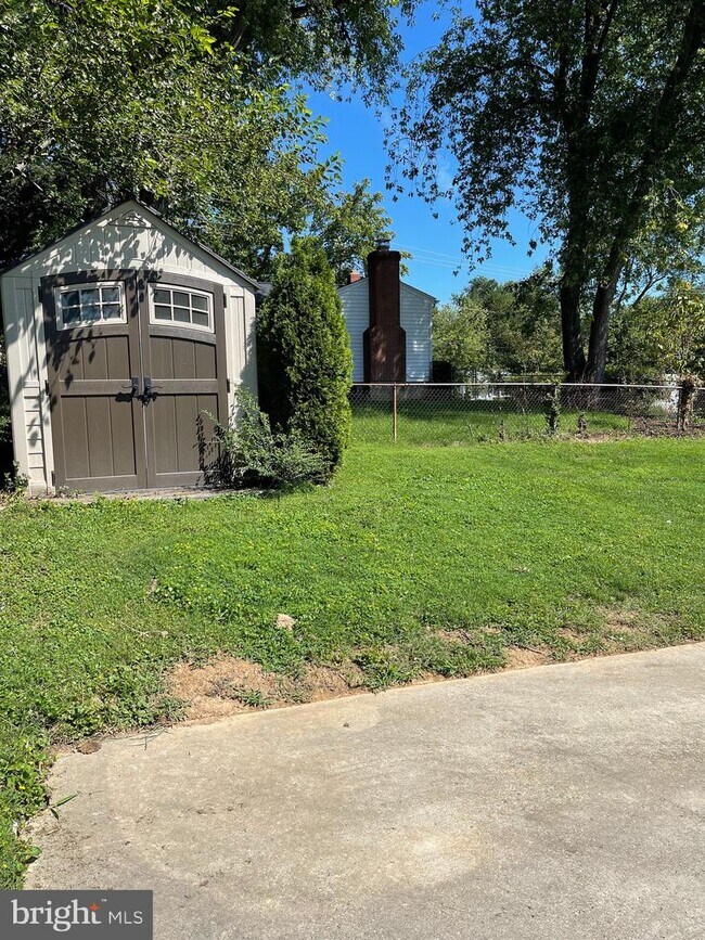 Building Photo - 1030 Veirs Mill Rd