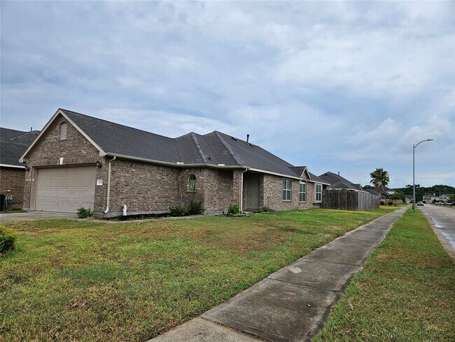 Foto del edificio - 5231 Lagoon Ct