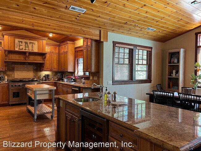 Building Photo - 5 br, 4 bath House - 318 St Anton Cir