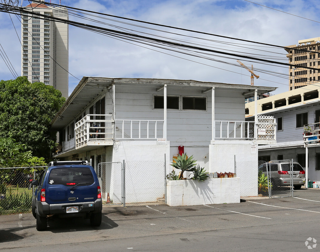 Building Photo - 1697 Kalauokalani Way