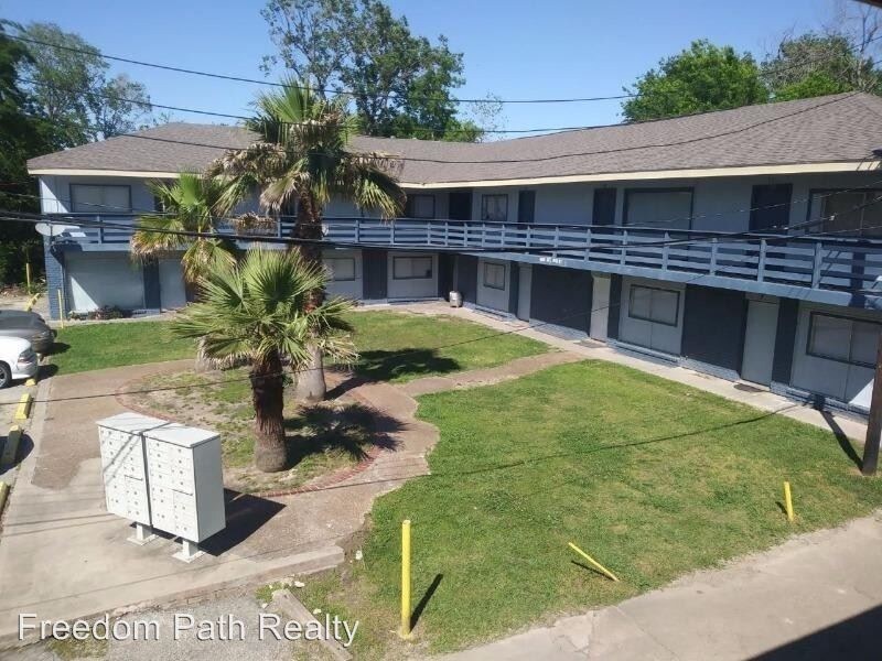 Primary Photo - 6811 Del Rio St