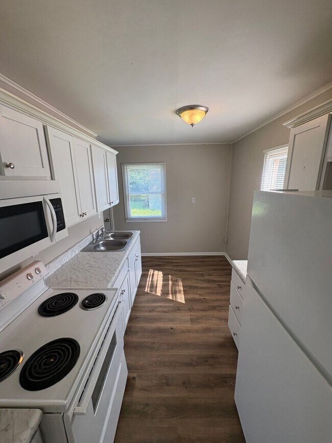 Foto del edificio - 925 W Willow Ln