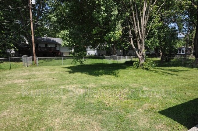 Building Photo - 209 Whitehall Dr