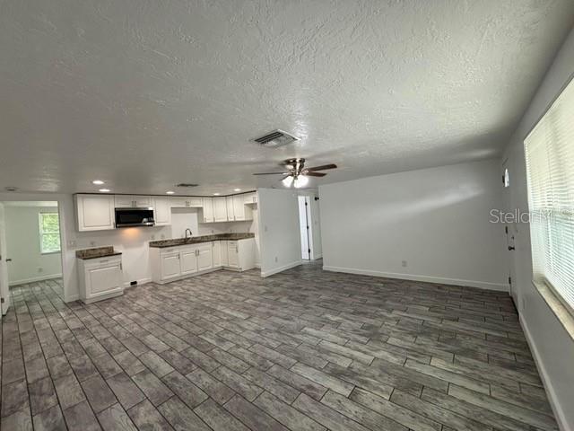 Building Photo - 12702 Social Dr