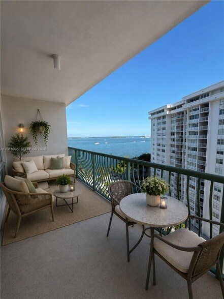 Foto del edificio - 1408 Brickell Bay Dr