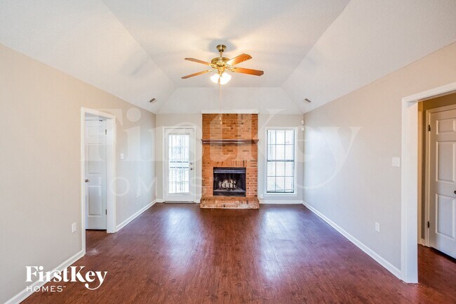 Foto del edificio - 4932 Water Fowl Ln