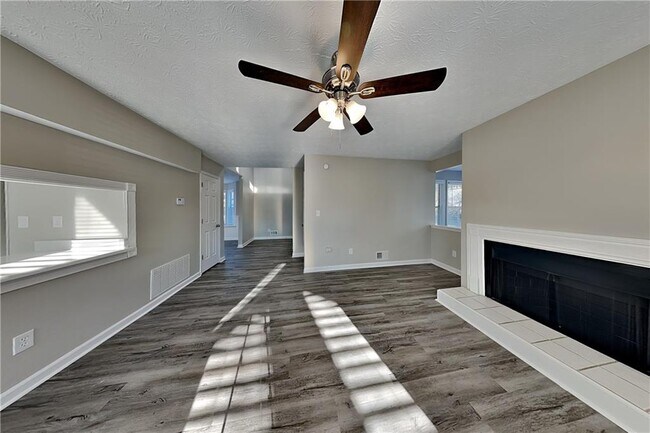 Building Photo - 4440 Coventry Ct