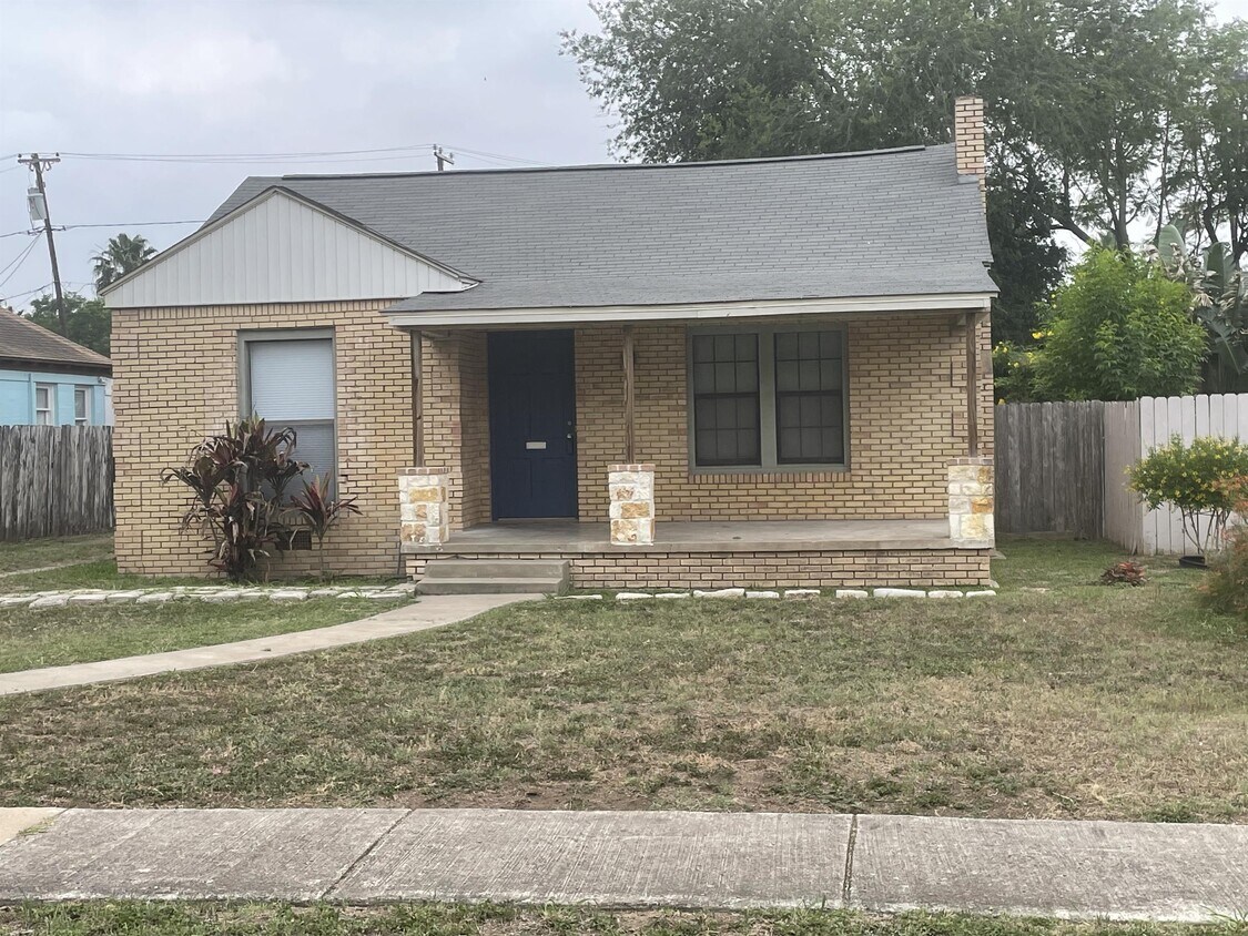 Primary Photo - 329 N 8th St