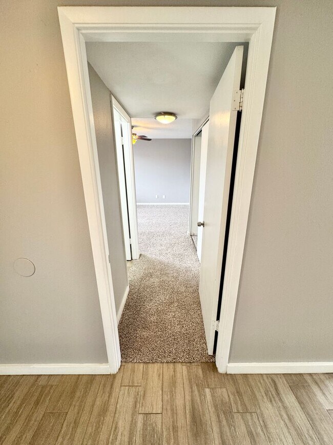 Building Photo - Upgraded 3 Bedroom/2 Bath Single Level Hom...