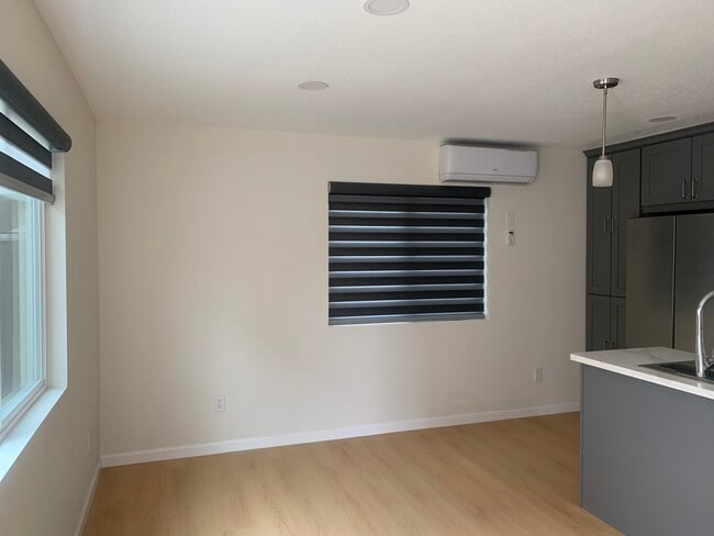 Building Photo - 4994 Berkeland Ct