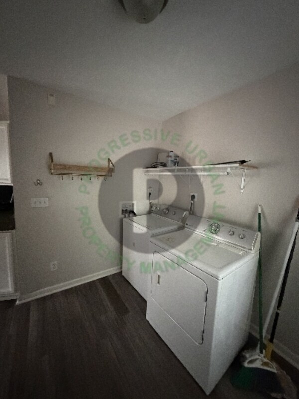 Foto del edificio - 2562 W 10th St
