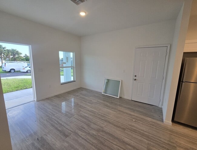 Building Photo - Brand New 2/2/1- Great SW Lehigh Acres Loc...