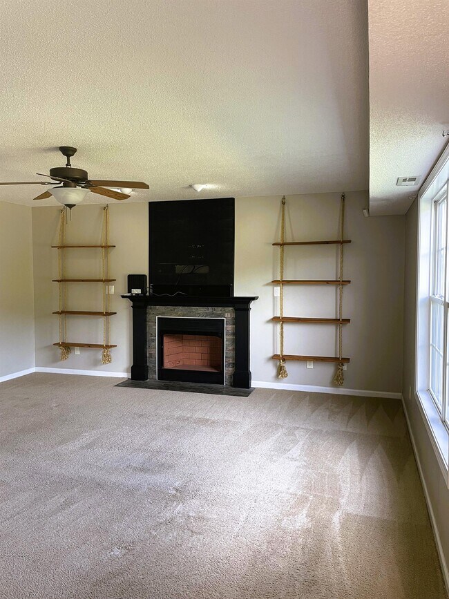 2404 Camp Lejeune Ct, Hope Mills, NC 28348 House Rental in Hope Mills