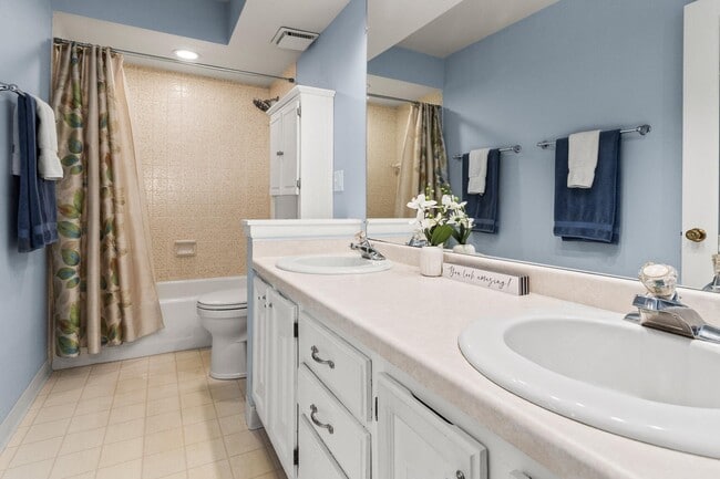 Building Photo - 20275 Independence Dr