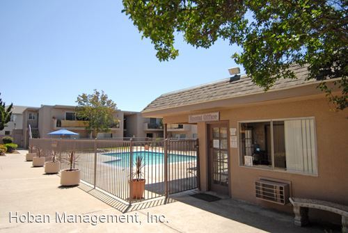 Foto del edificio - 320 Shady Ln
