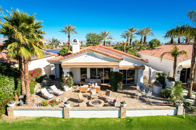 Foto del edificio - 701 Indian Ridge Dr