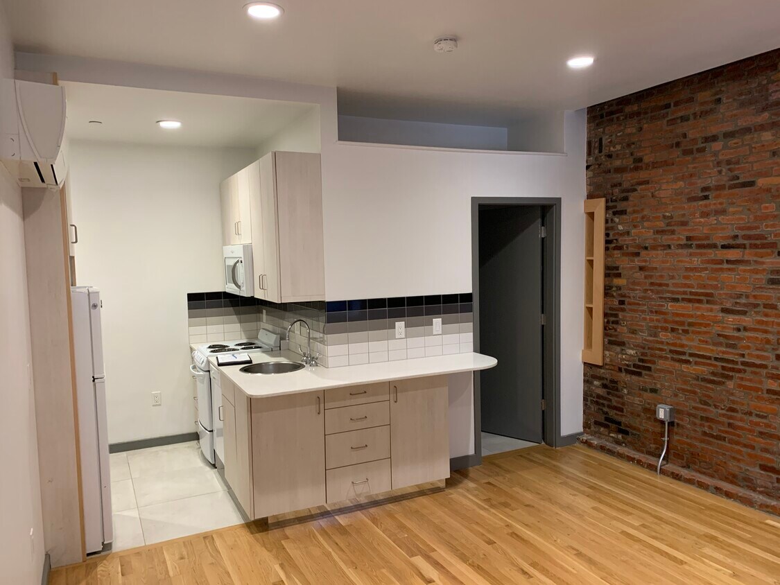 Foto principal - 144 Bowdoin St