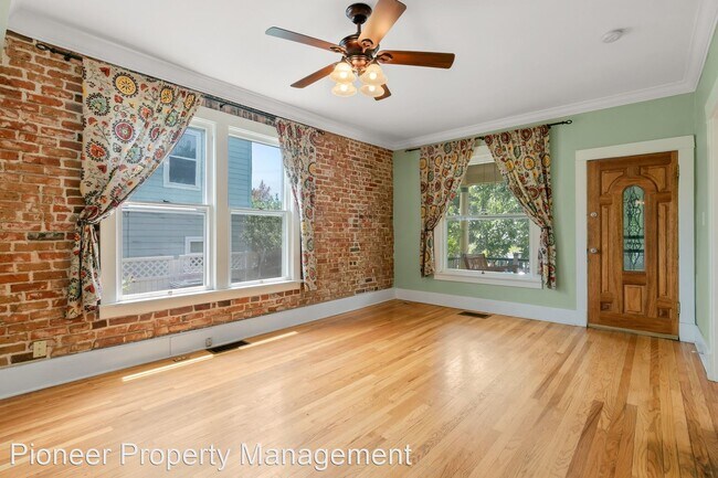 Foto del edificio - 3 br, 2 bath House - 3754 Lowell Blvd