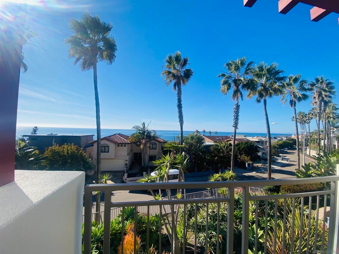 Primary Photo - 5430 La Jolla Blvd
