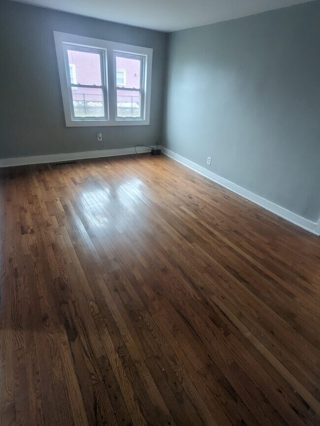 Foto del edificio - 44 Dudley St