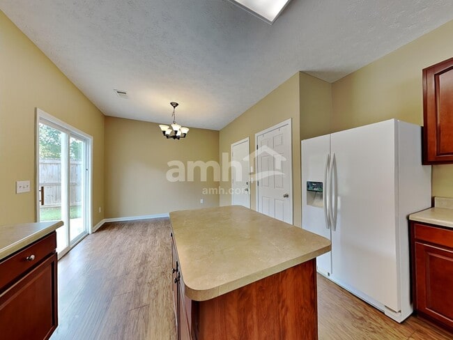 Building Photo - 226 Vintage Cir