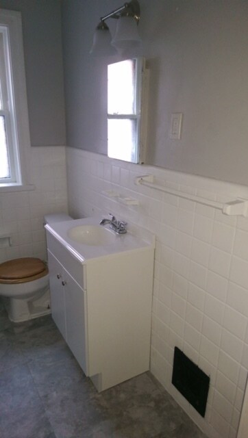 Baño - 5050 Genevieve Ave