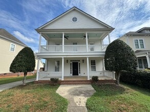 Building Photo - 133 Church St