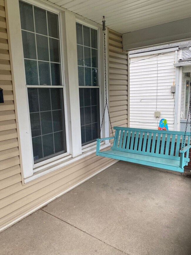 Foto del edificio - Adorable 2 bedroom 1 bathroom Germantown S...