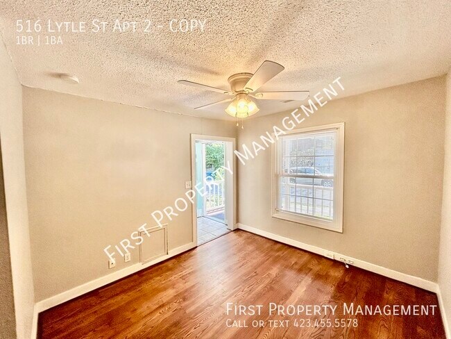 Building Photo - 516 Lytle St