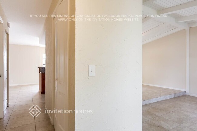 Foto del edificio - 782 Ryanwood Dr