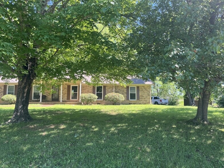 Primary Photo - 1334 Chippendale Cir