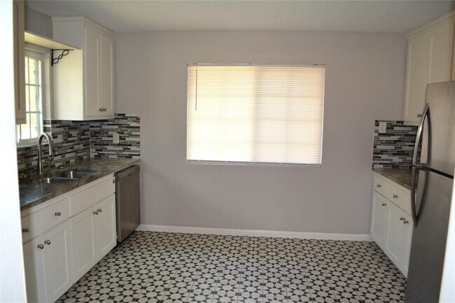 Foto del edificio - 18767 Forest Ln Cir