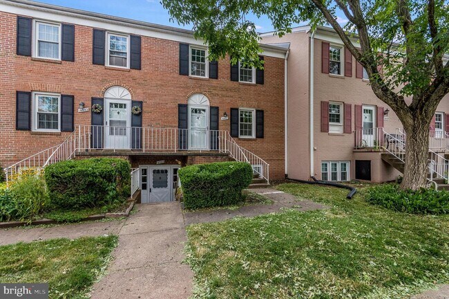 Building Photo - 14447 Cool Oak Ln