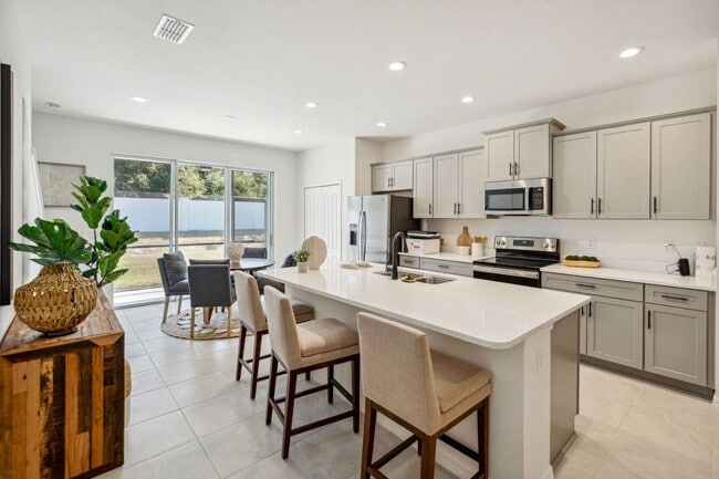 Building Photo - Martinique at Lakewood Ranch