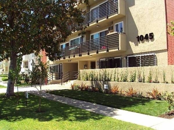 Primary Photo - 1045 S Sherbourne Dr
