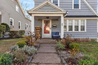 Building Photo - 171 Waite St