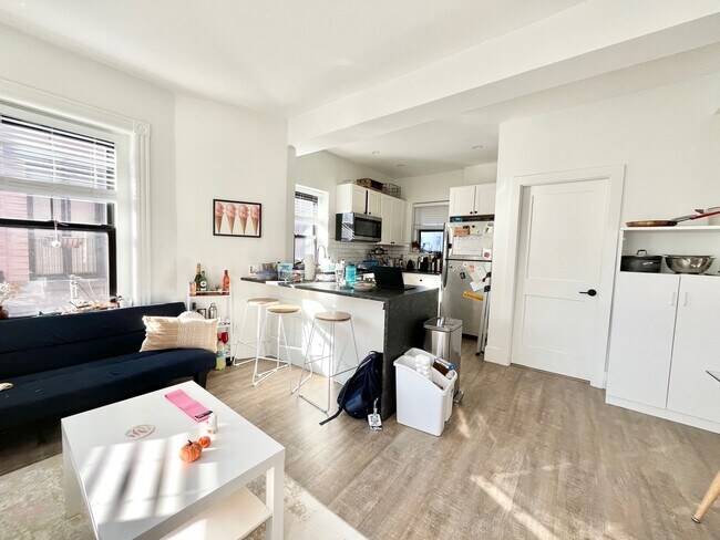 Building Photo - 1510 Tremont St