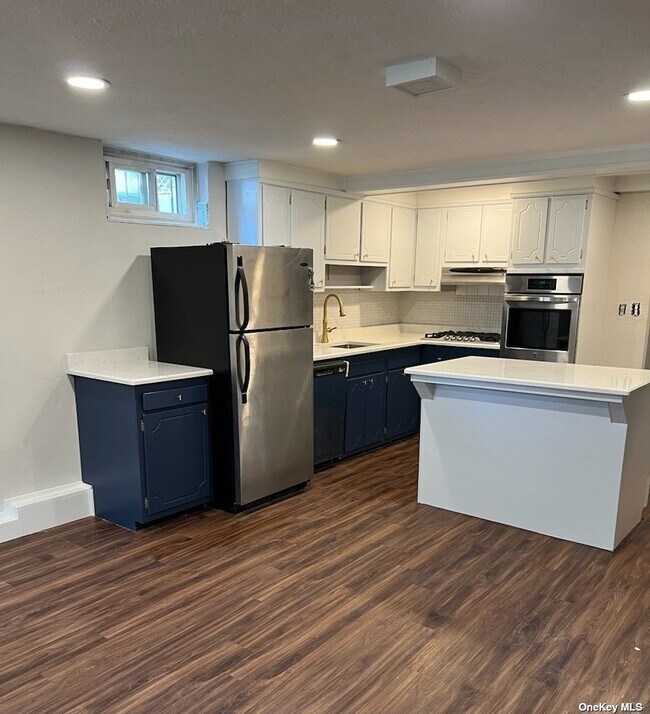 Foto del edificio - 2401 24th Ave