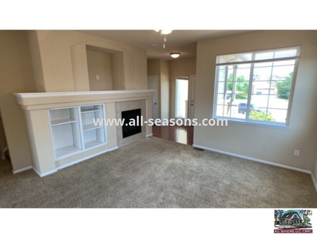 Building Photo - 2 Story Home in Stetson Hills