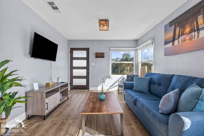 Foto del edificio - Charming 2Bdm 1Ba upstairs Unit in North P...