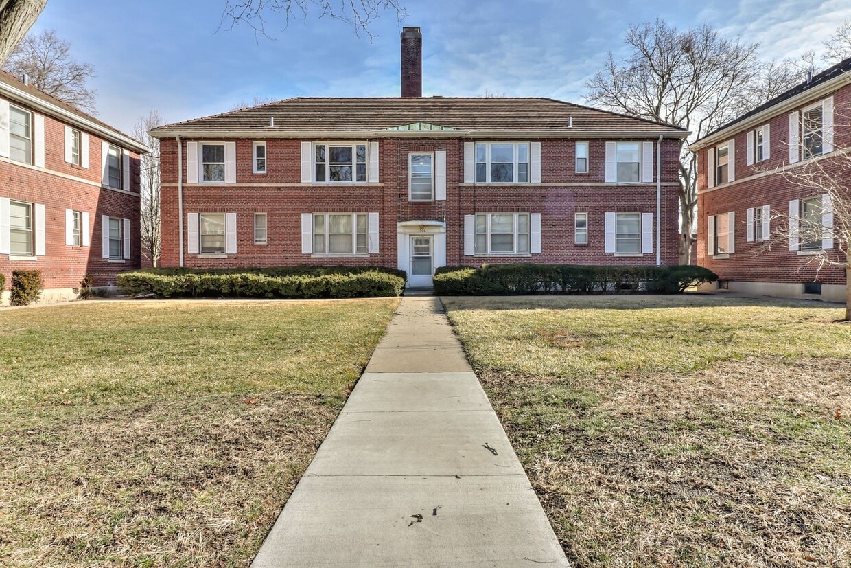 Primary Photo - 2 bedroom, 1 bath condo close to Blair Par...