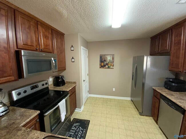 Building Photo - 29631 Rock Creek Blvd