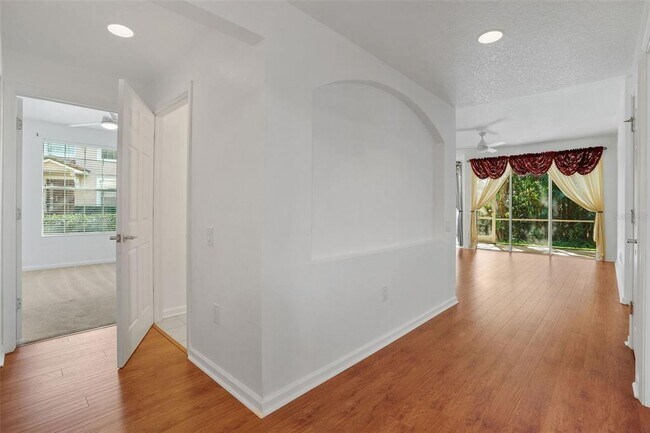 Foto del edificio - 820 Lantern Way