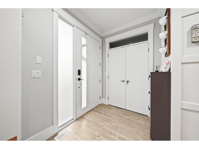 Building Photo - 7702-7211 211 St