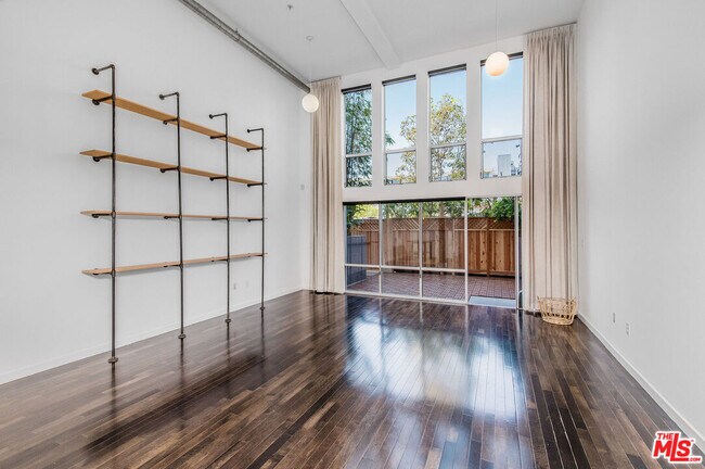 Foto del edificio - 4215 Glencoe Ave